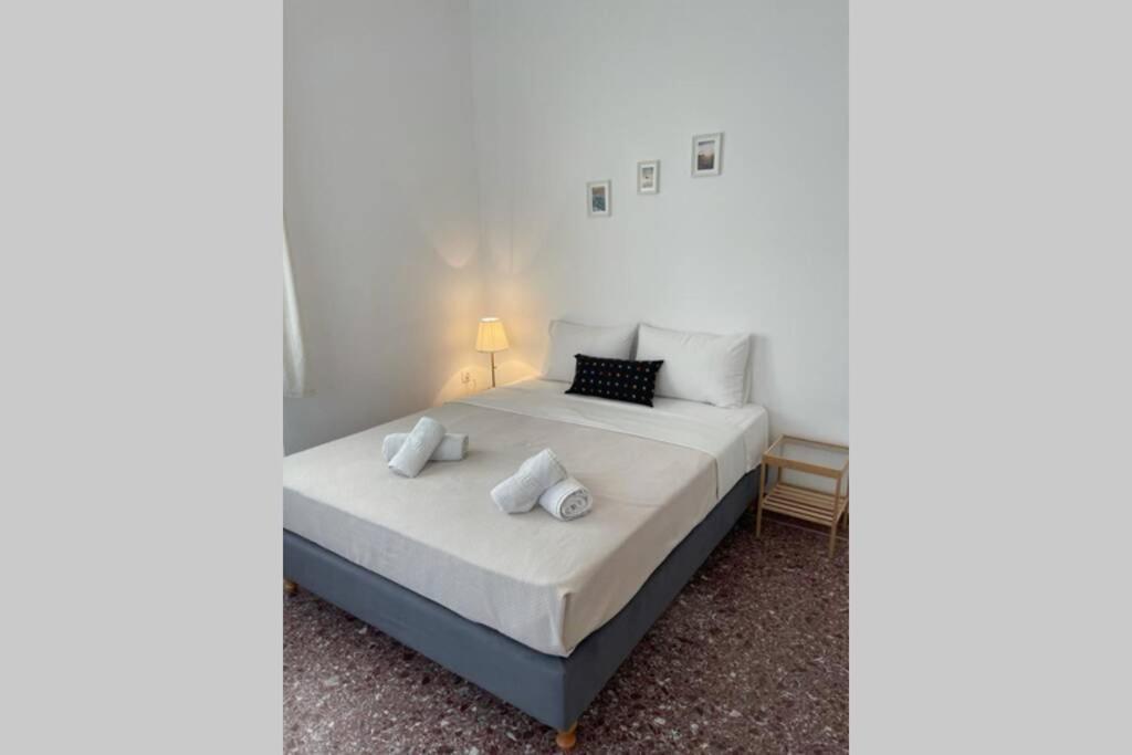 Panos Rooms Modern 3-Bedroom Apartment Andros Town Exterior photo